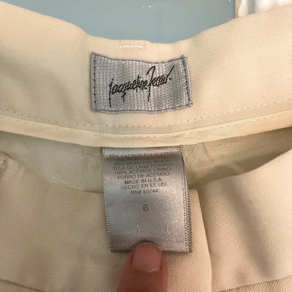 Cream-colored Pleated Trousers - Picture 3 of 3